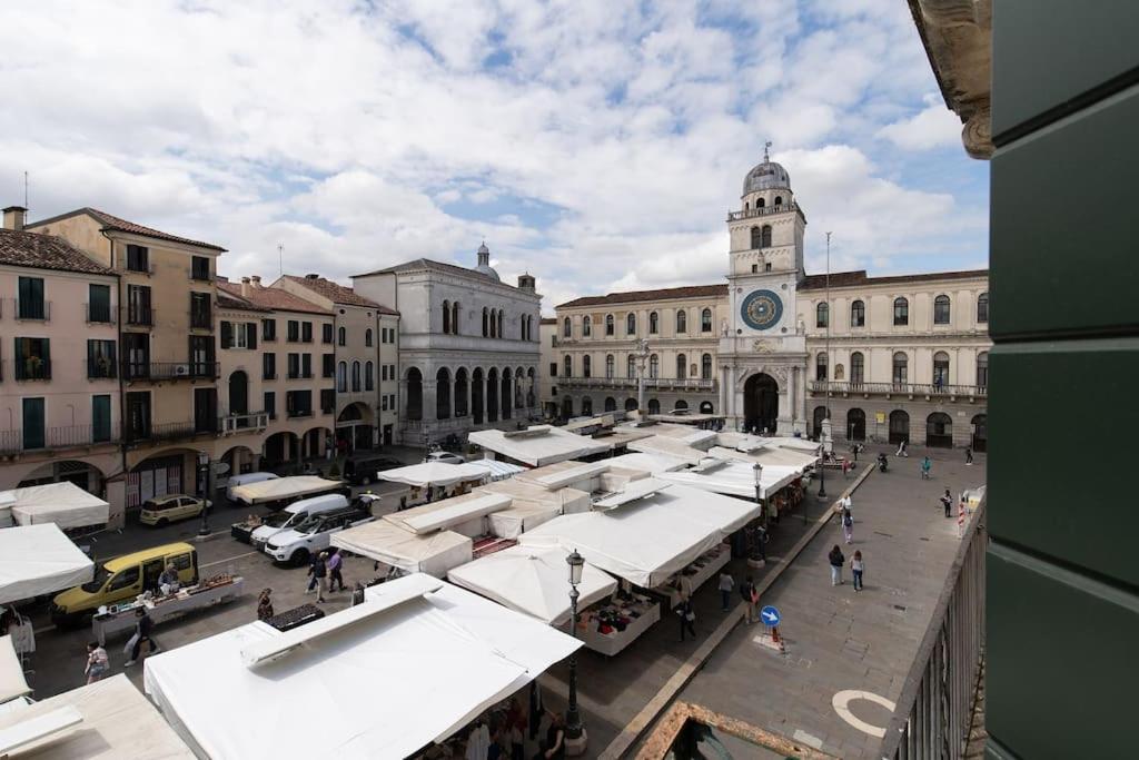 Enjoy Home - Appartamento Orologio, Piazza Dei Signori Padua Exterior foto