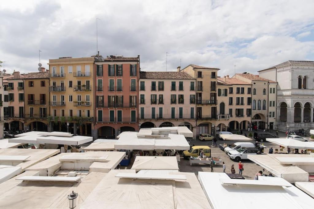 Enjoy Home - Appartamento Orologio, Piazza Dei Signori Padua Exterior foto